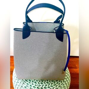 Lightweight tote by Rothy’s